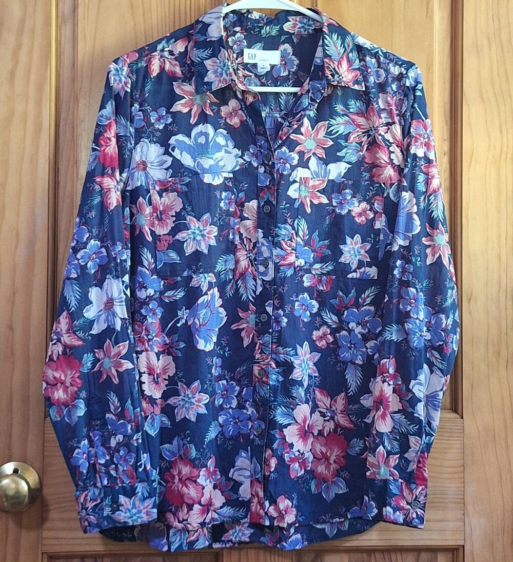GAP Shirt Women's Small 100% Cotton Lightweight Classic Coastal Tropical